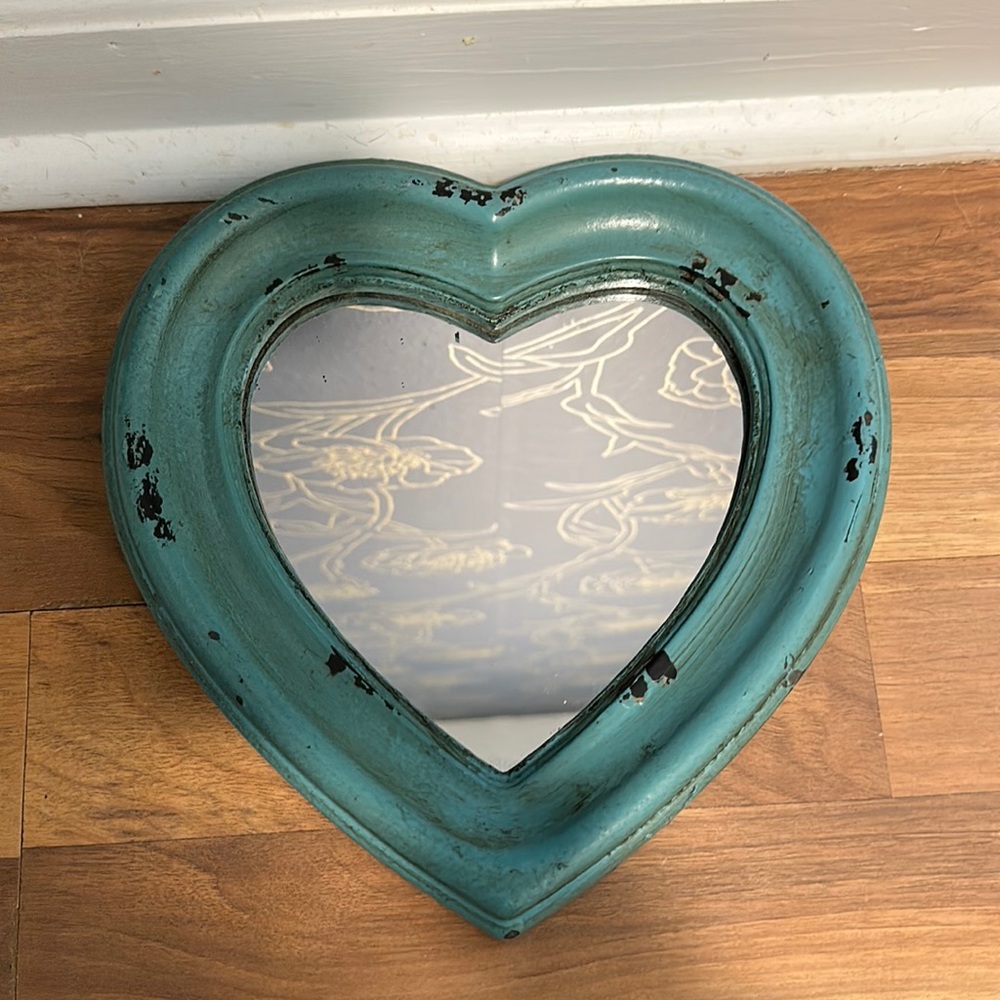 Teal heart decor mirror